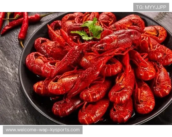 足球门将开赛前忘带手套