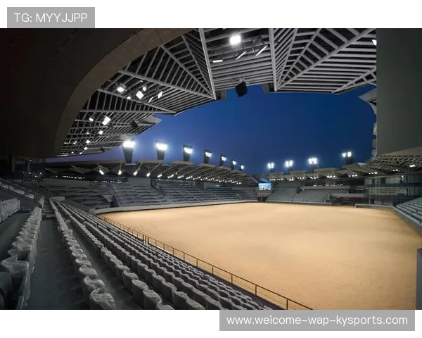 夜间马术赛场景别具一格，观众反响热烈，夜间马戏团