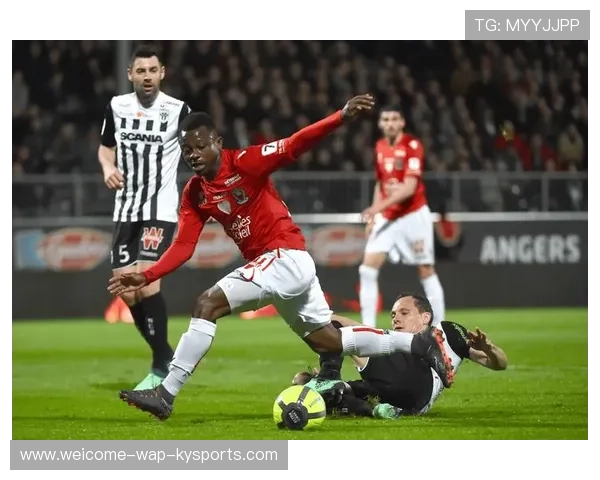 法甲对边路攻击的依赖程度显著高于其他联赛，法甲的强队