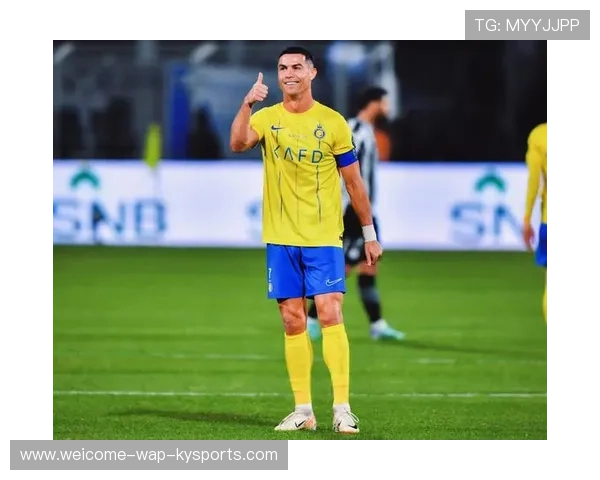 C罗挑传身后空当，胜利边路冲刺到位，c罗出击