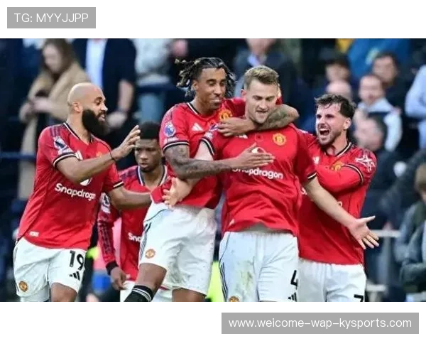 曼联全员备战,力争四强名额,热刺成为关键对手 曼联全员备战,力争四强名额,热刺成为关键对手